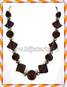 Colier Brown velvet