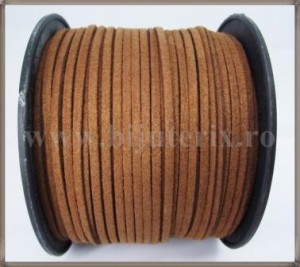 Snur imit. piele intoarsa 3x1,5mm - maro -5m