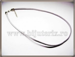 Snur colier imit. piele intoarsa - gri deschis- 1buc