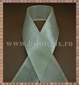 Panglica satin crem 1,5cm - 5m