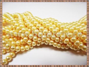 Margele - perle sticla 4mm - galben sidefat (50buc)