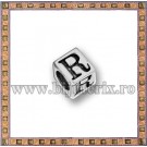 Margica argintie 5.5mm Litera R
